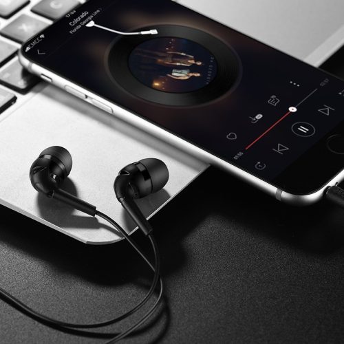 Hoco "M40 Prosody universal earphones with microphone"